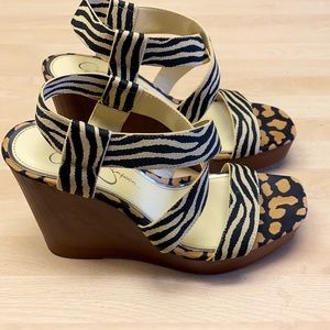 Jessica Simpson Women 4.5” Wood Wedge Zebra/Cheetah Print Sandal